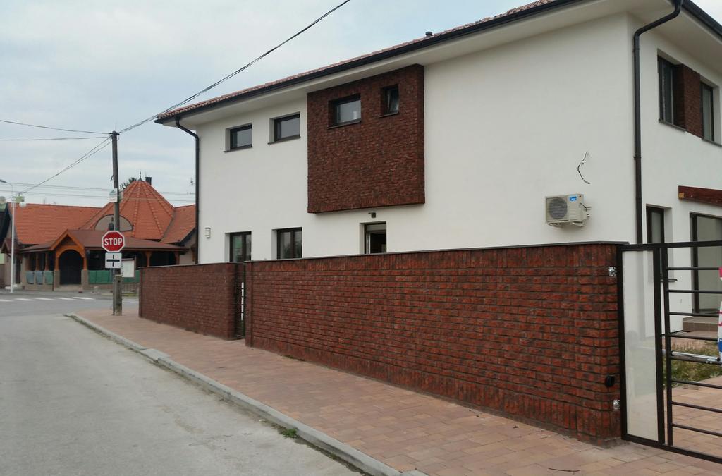 Apartment J&D Дунайска-Стреда Экстерьер фото